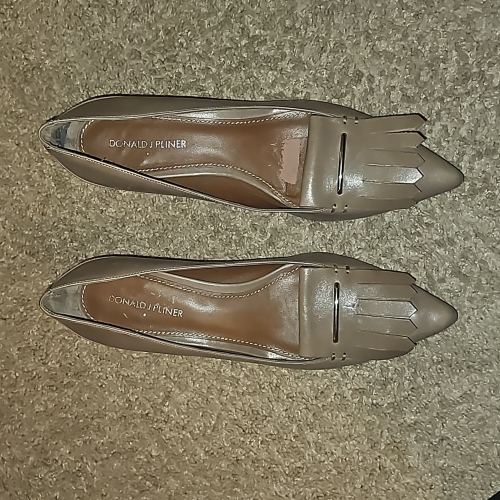 Donald J Pliner size 9